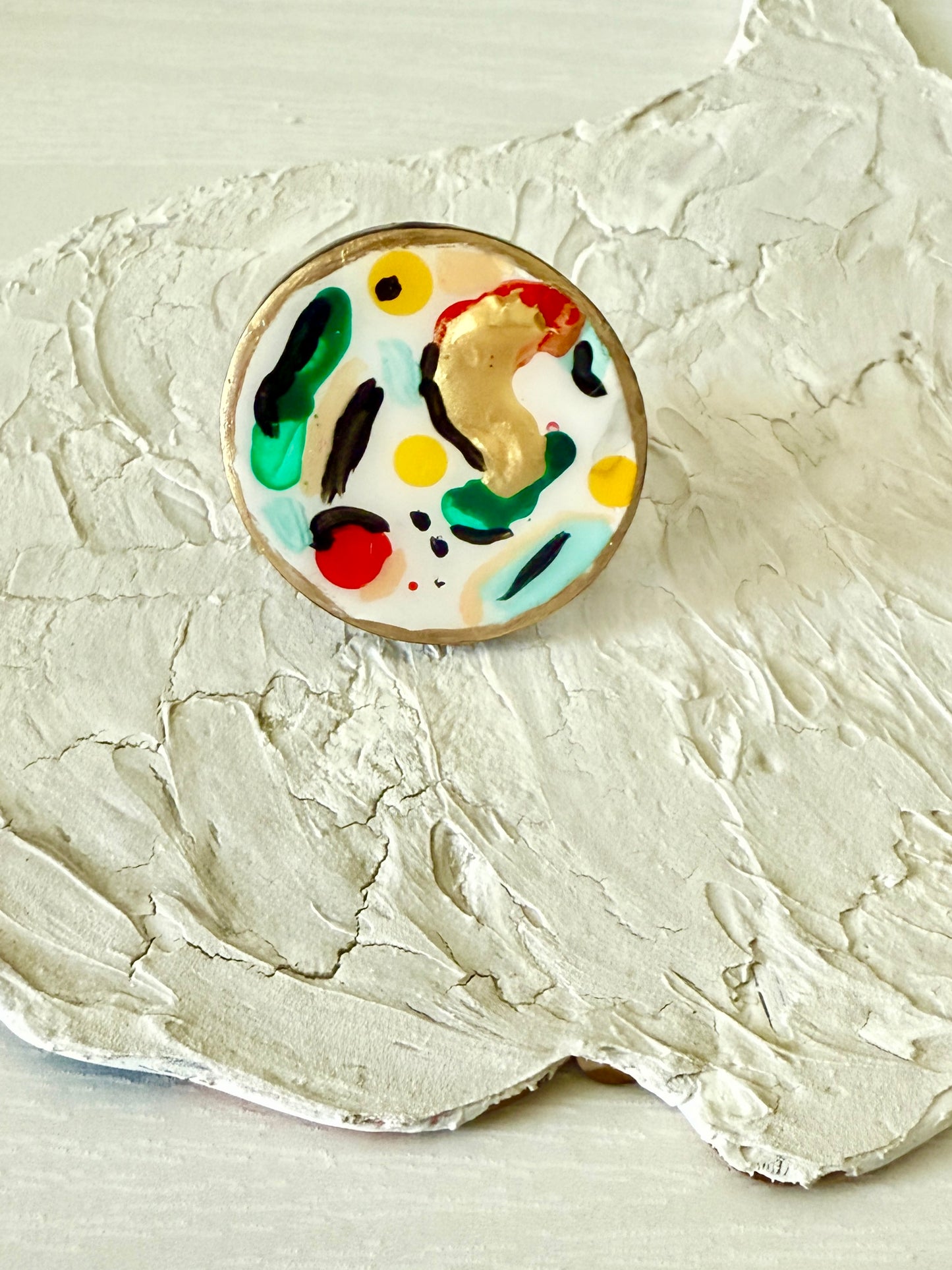Art Ring (Gold Circle Outline)
