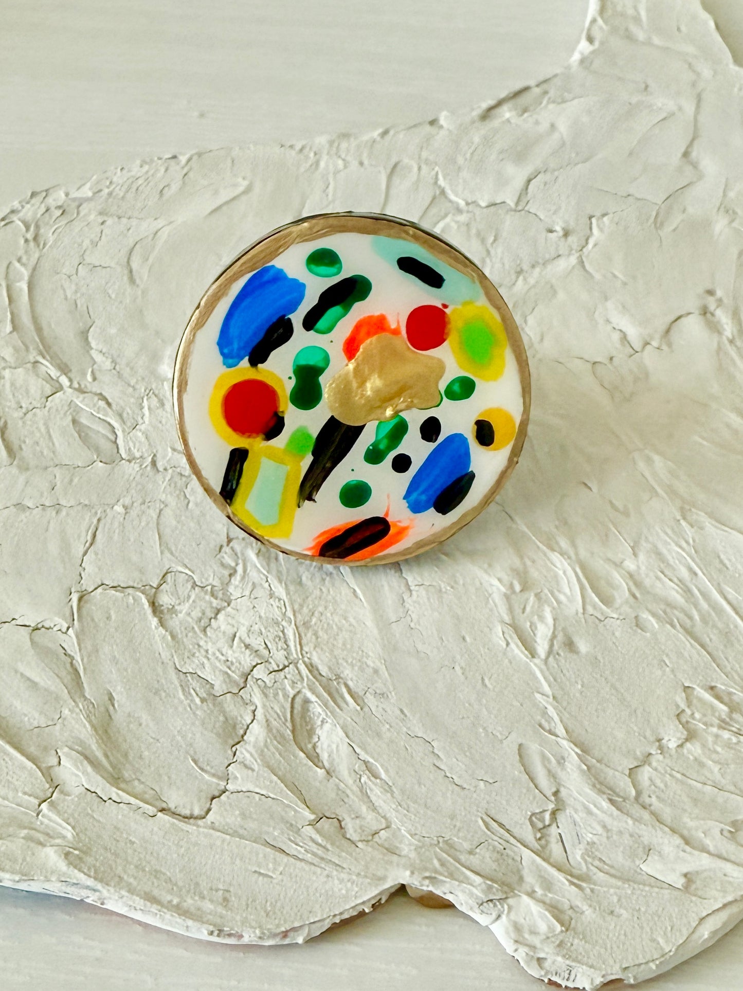Art Ring (Circle Gold Outline)