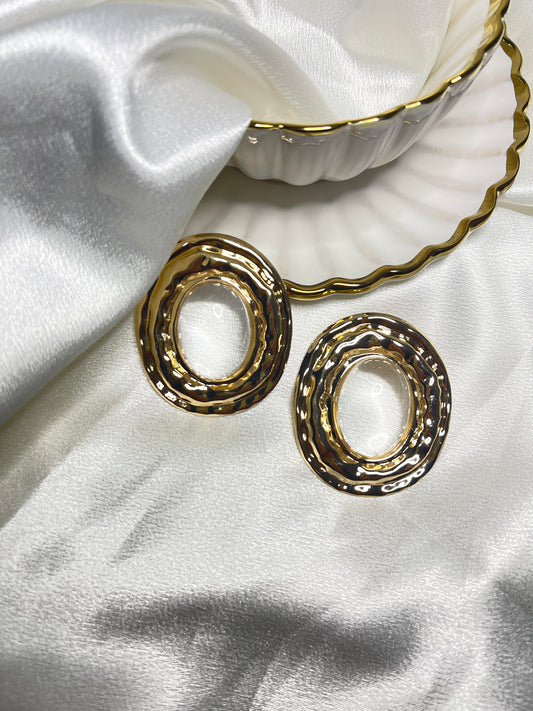 Style Fourteen Oval Earrings